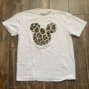 𝙼𝚒𝚌𝚔𝚎𝚢 𝚜𝚑𝚒𝚛𝚝!シ